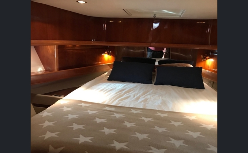 Cayman 38 WA Walkaround-kuva-5